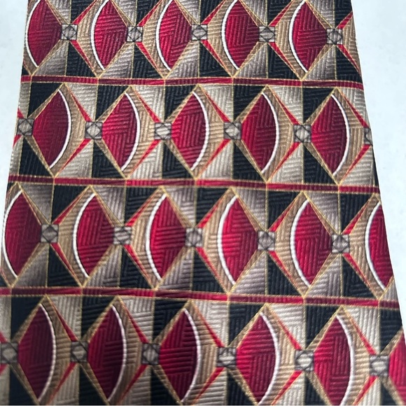 Nubio 100% Silk Printed Tie - Picture 1 of 8